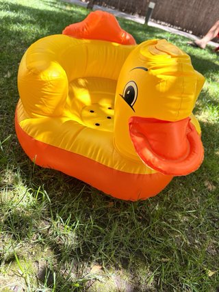 Asiento inflable de pato para bebés