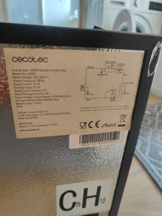 Mini nevera Cecotec como nueva, poquísimo uso.