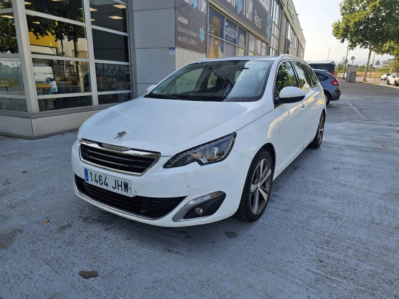 Peugeot 308 2015 - foto 1