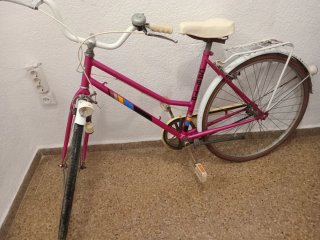 Bicicleta paseo vintage rosa