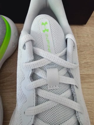 Zapatillas Under Armour. Nuevas