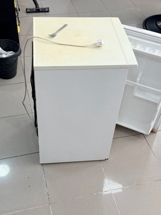 Mini nevera blanca