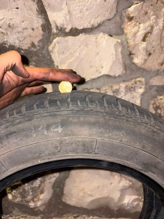 Neumático 165/65 R14
