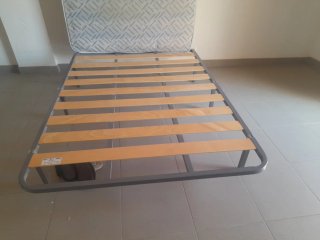 Cama 190x135 con colchón