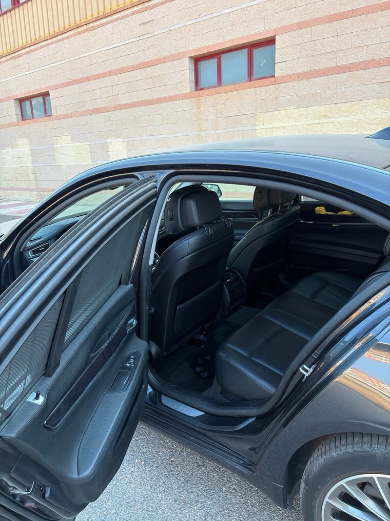 BMW Serie 7 2009 - foto 1