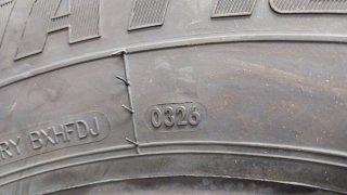 225/65 R16C 112/110T OVATION V-02