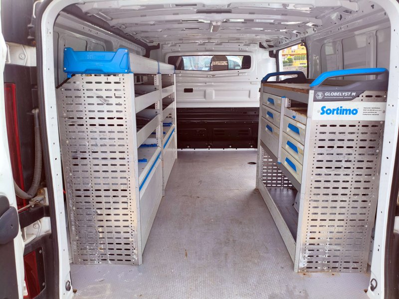 Opel Vivaro Largo Taller Móvil sin adblue - foto 1