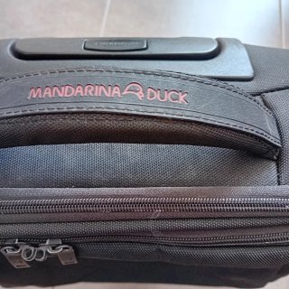 Maleta Mandarina Duck Negra Ruedas