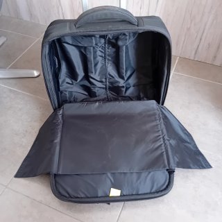 Maleta Mandarina Duck Negra Ruedas