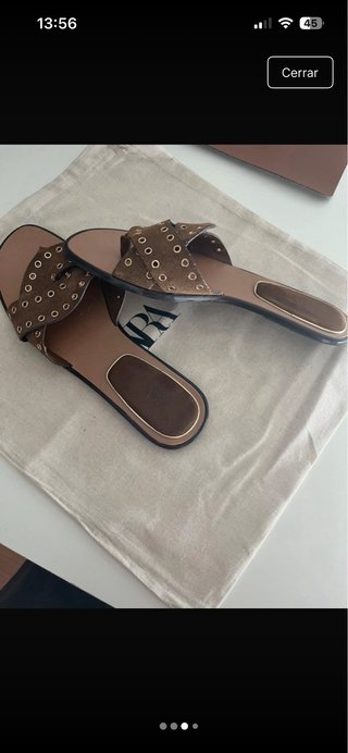 Sandalias Zara tachuelas marrón y dorado