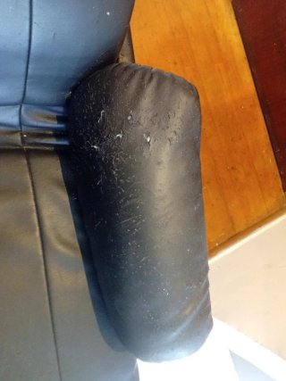 Silla vibratoria de pies a cabeza en buen estado.