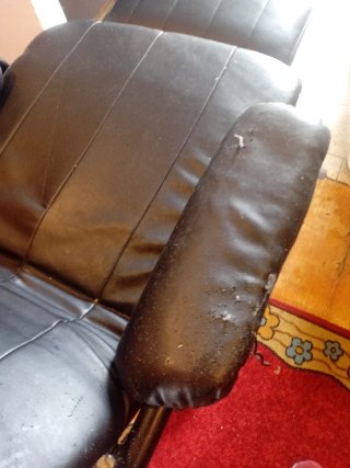 Silla vibratoria de pies a cabeza en buen estado.