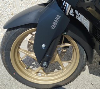 YAMAHA X MAX 300 TECH MAX MODELO 2023