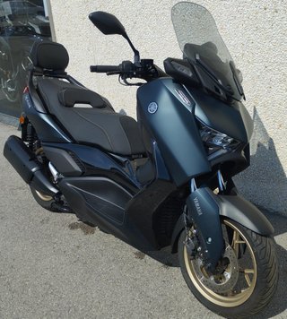 YAMAHA X MAX 300 TECH MAX MODELO 2023
