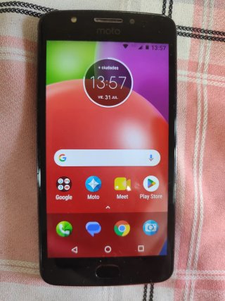 Motorola Moto E4 Negro