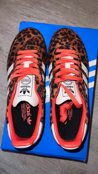 Adidas Samba Marrones y Naranjas