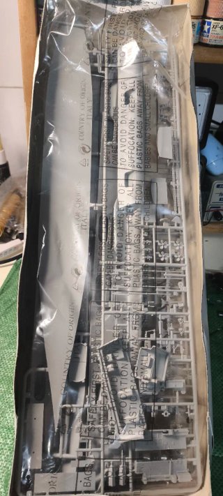 Maqueta Portaaviones U.S.S. Kitty Hawk CV-63 Itale