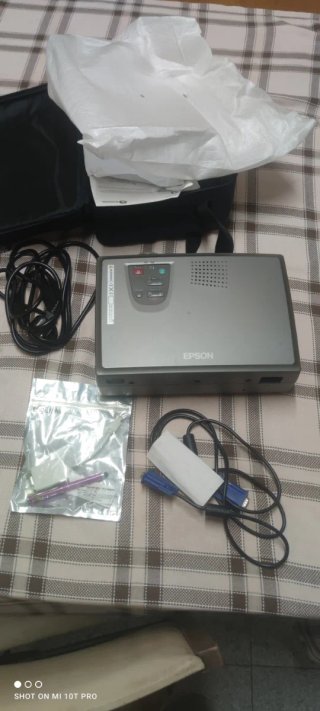 Proyector Epson Gris y Negro
