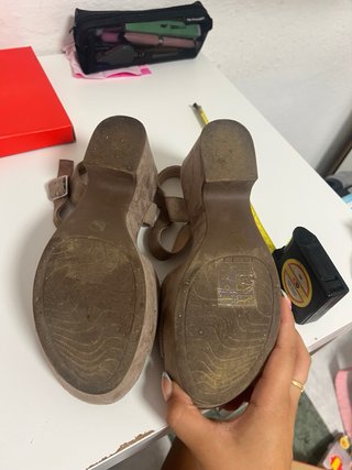 Tacones Beige/Marrón Deity White
