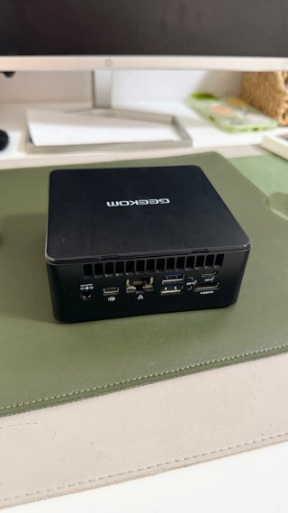 GEEKOM IT8 Mini PC i5-8259U 16GB RAM 512GB SSD