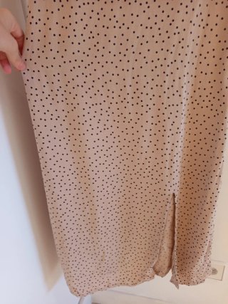 Vestido largo beige con lunares