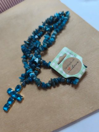 Collana Apatite con Crocifisso Blu