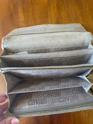 Cartera Just Cavalli Beige Logo Dorado