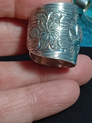 Anillo Plata Ley elefante y flores