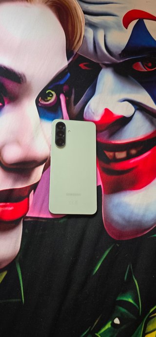 Samsung A56 5G mem128Gb 8 RAM nuevo.