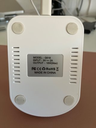 Cargador inalambrico 18W  3 en 1 Blanco para Apple