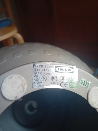 Lámpara de mesa grande