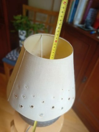 Lámpara de mesa grande