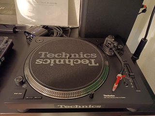 Technics SL-1210MK7 + Ortofon Scratch