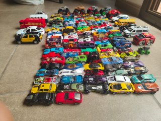 Lote Coches Hot Wheels a otras variantes