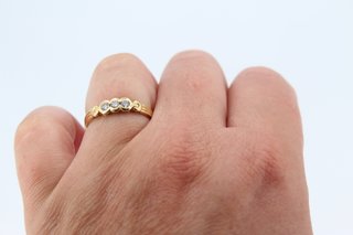 Anillo Tricirconio de Oro 18k, 1,82gr. Ref. G-340.
