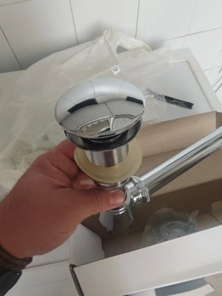 Sifón de lavabo cromado