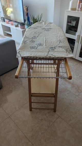 Tabla de planchar de madera plegable
