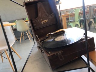 Tocadiscos antiguo Supers