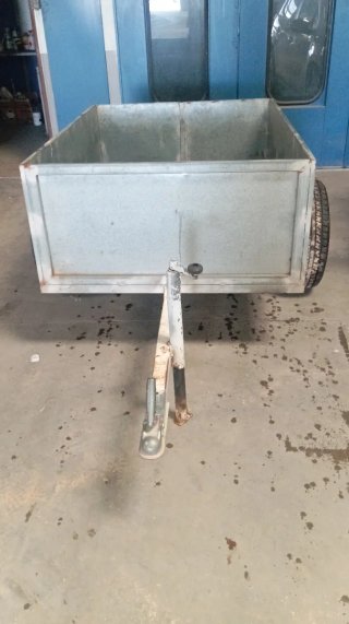 Remolque metálico galvanizado