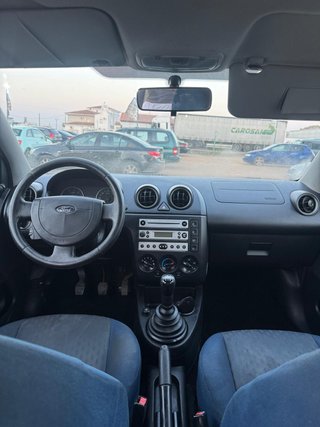 Ford Fiesta 2004