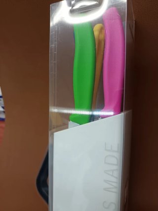 Bloque de 5 cuchillos Victorinox y un pelador