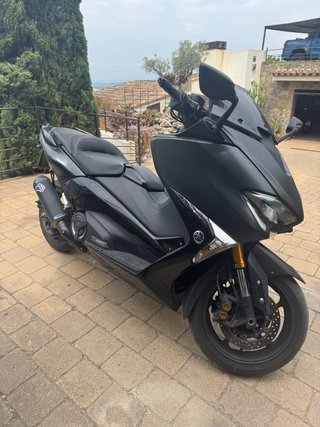 Yamaha Tmax 530 SX Negra