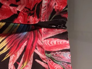 Falda plisada con estampado tropical