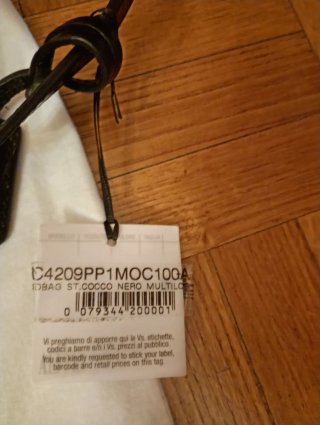 Borsa Moschino nera con logo oro