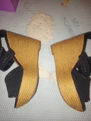 Sandalias cuña Stradivarius negras talla 36.5
