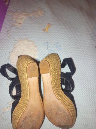 Sandalias cuña Stradivarius negras talla 36.5