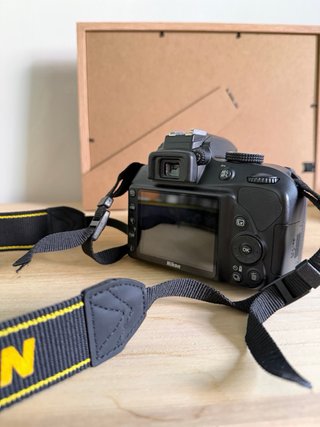 Nikon D3300 AF-P 18-55 VR Kit Cámara