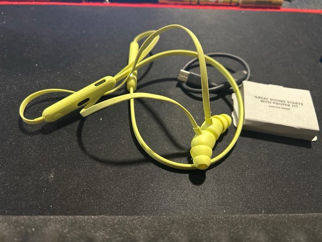 Beats Flex Auriculares Inalámbricos Chip Apple W
