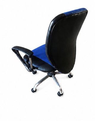 Sillón de oficina ergonómico azul y negro