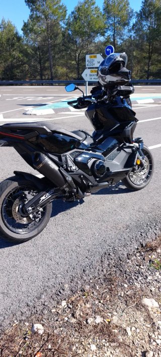 Honda X-ADV 750 Negra